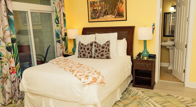 Номер Standard Waters Edge Inn
