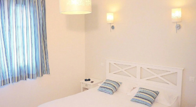 Comfortable Apartment on the Ground Floor in Provence, Забронировать Апартаменты/квартира Кабриес 