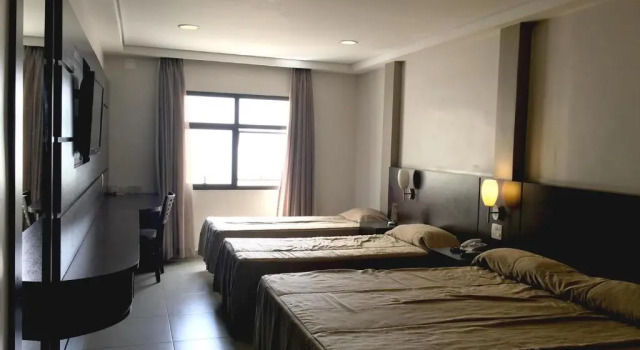 Четырёхместный номер Deluxe Hotel Lugus