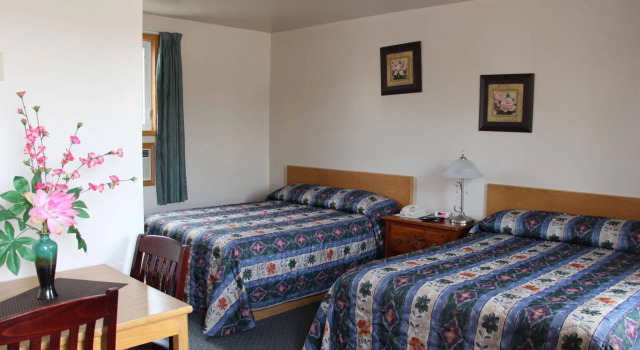 Lakehead Motel