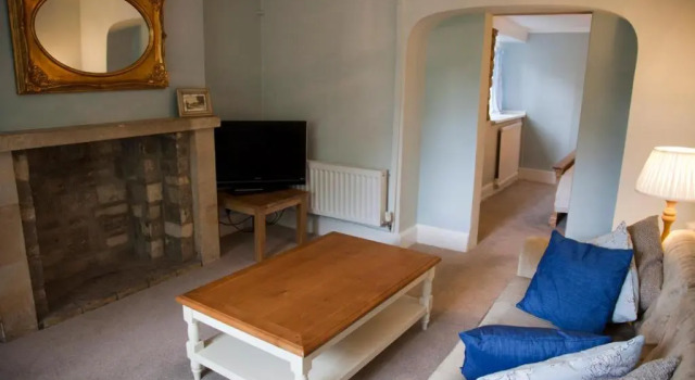 Amberley Inn, Book Hotel Stroud Glasgow