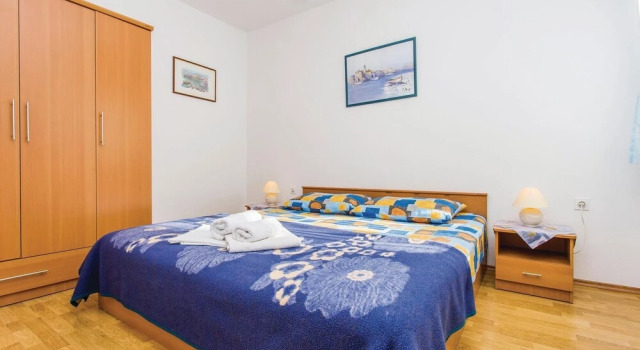 Stunning Home in Malinska With Wifi and 1 Bedrooms, Забронировать Отель Отели Малинска с парковкой, Парковка