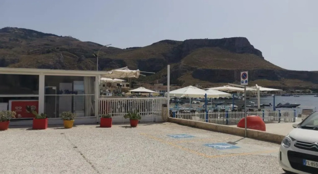Nausica, Book Hotel Valderice 