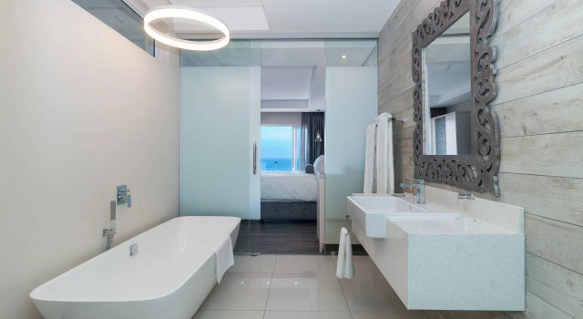 Двухместный номер Standard с балконом и с видом на гавань Protea Hotel by Marriott Mossel Bay