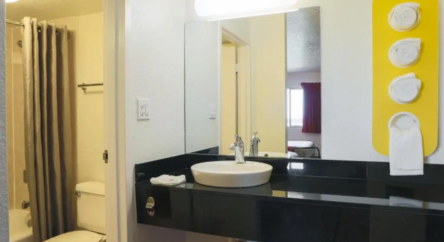 Номер Standard Motel 6-Cutler Bay, FL