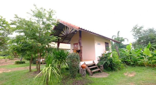 Punapat Resort, Varaa Lomakeskus Hotellit North-Eastern Thailand pysäköinnillä, Pysäköinti