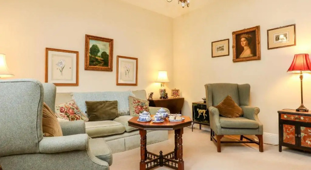 Old Gaol Cottage, CERNE ABBAS, Book Hotel Cerne Abbas Dorset