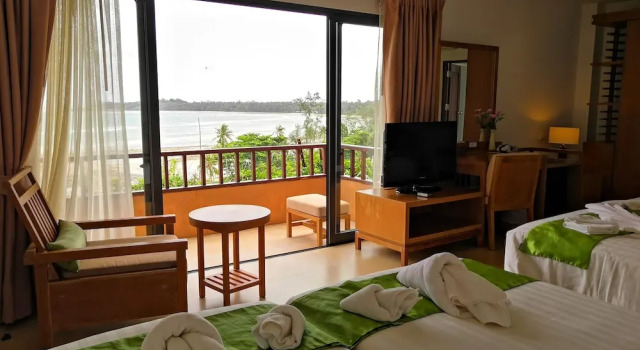 Четырёхместный семейный номер Standard с балконом и с видом на море Islanda Resort Hotel