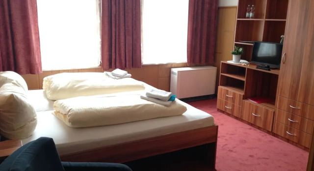 Трёхместный номер Standard c 1 комнатой с видом на окрестности Hotel & Restaurant Druidenstein
