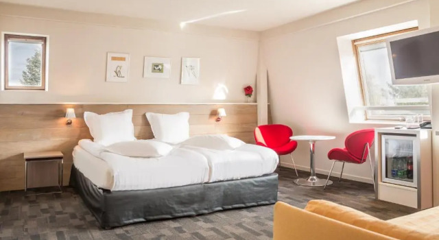Двухместный номер Superior Logis Hôtel Restaurant & Spa La Rochette