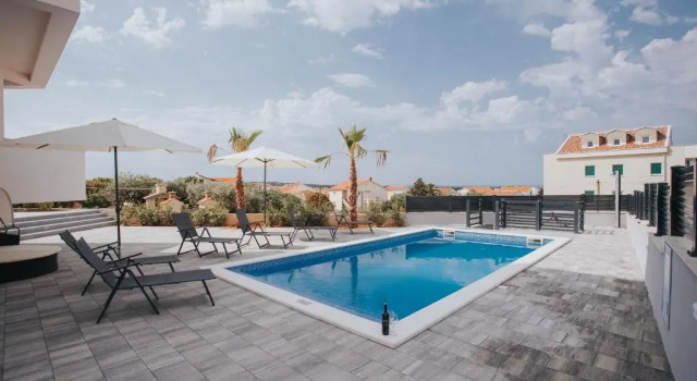 Вилла Apartments Pool Villa Aldura