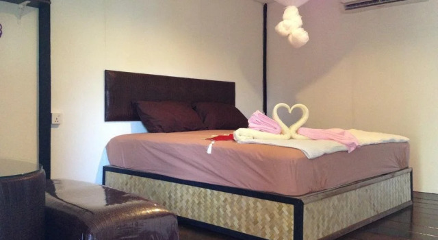 Bayview Hill Resort, Buchen Sie Hotel Sunset Strand Thailand