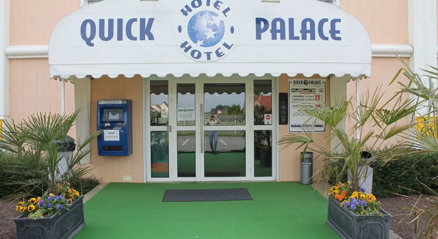 Quick Palace, Забронировать Отель Отели Па-де-Кале с парковкой, Парковка