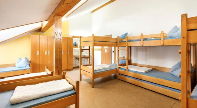 Кровать в общем номере DJH Jugendherberge Oberstdorf-Kornau - Hostel