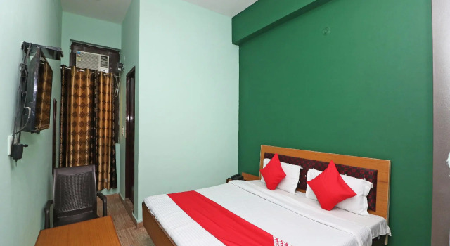 Shubham Residency by OYO Rooms, Rezervovat Hotel Déhrádún Uttarakhand