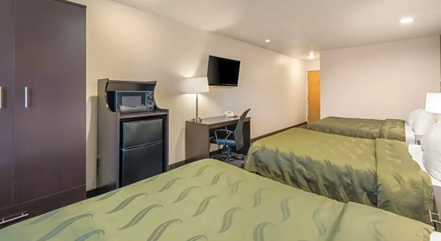Шестиместный номер Standard Quality Inn & Suites near NAS Fallon