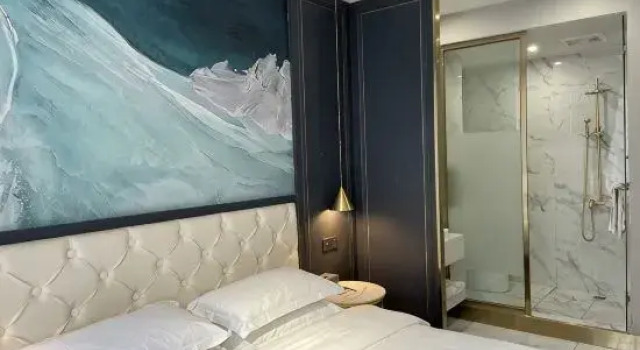 Люкс Qujing Blue Sea Light Luxury Hotel