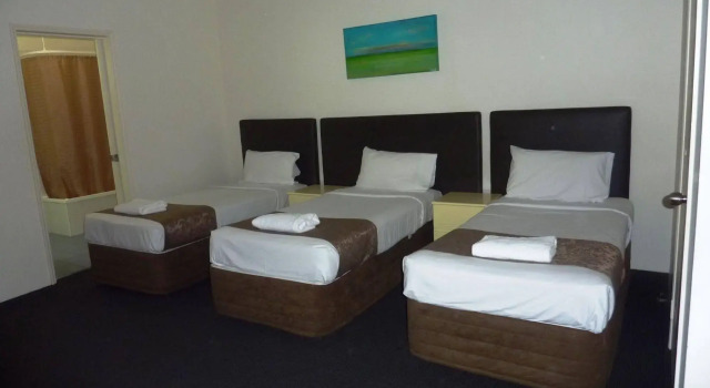 Toowong Inn & Suites