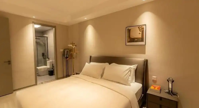 Люкс Standard с 2 комнатами с балконом Landison Hotel Penang