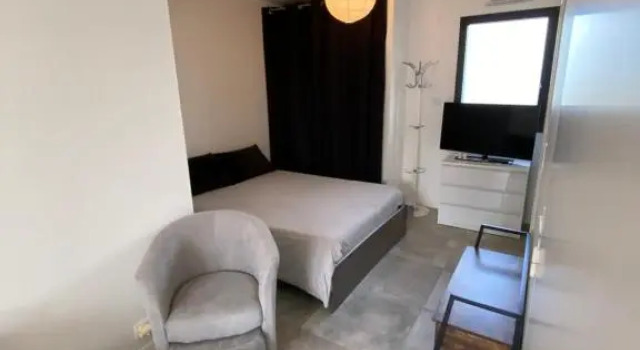 FLEUR DE SEL logement de 21m2 avec prêt vélos, meublé Tourisme 2 étoiles, cuisine et sdb privées avec terrasse clôturée de 17m2