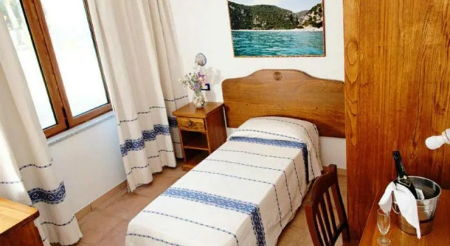 Одноместный номер Standard Bellamarina Resort