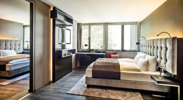 Полулюкс Deluxe SAKS Urban Design Hotel Frankfurt
