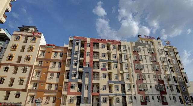 SPOT ON 40863 Hotel Landmark Central, Забронировать Отель Отели штата Раджастхана с парковкой, Парковка