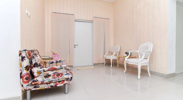 RedDoorz near Udayana University Jimbaran, Забронировать Отель Джимбаран Нуса-Дуа, рядом с Jimbaran Corner
