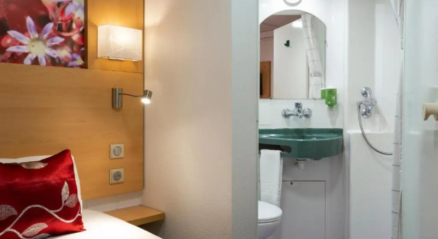 Трёхместный номер Standard Fasthotel Orleans Zénith