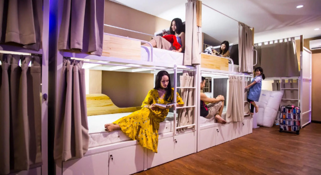 Кровать в общем номере (женский номер) Click Hostel