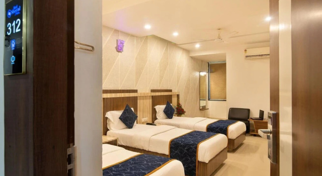 Hotel Sheetal Plaza, Réserver Hôtel Surate Gujarat