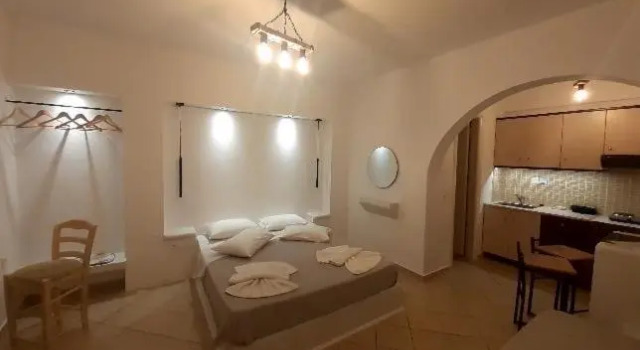 Little Yard Studios & Apartments #6