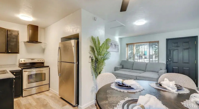 Коттедж 4 Mi to Dtwn & Gem Show! Pet-friendly Tucson Home