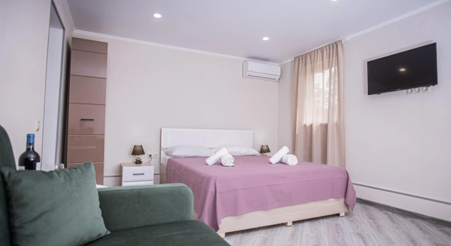 Private house (near Botany), Book Villa Cottages in Sukhum, Cottage
