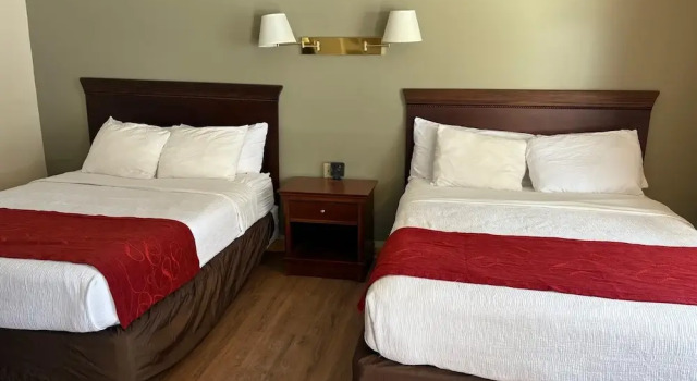 Четырёхместный номер Deluxe Motel 6 Lake George, NY Adirondacks