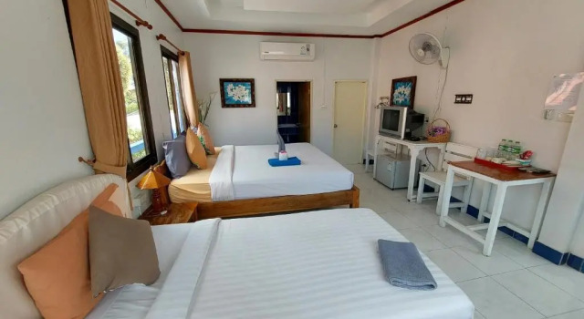 Трёхместный номер Economy с балконом Kohkaew Village 1 @ Koh Samet