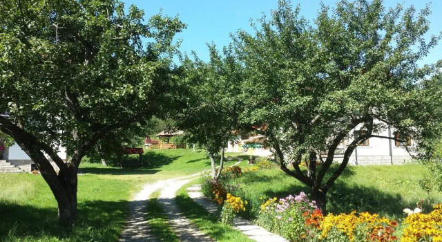 Pensiunea Laura, Rezervovat Hotel Hotely v Prahova Valley s parkováním, Parkování