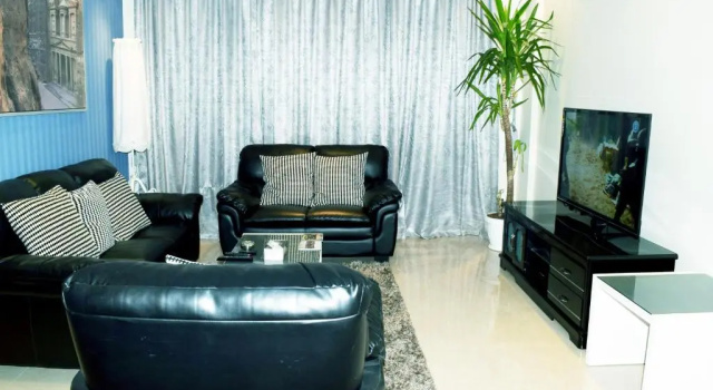 Двухместные апартаменты c 1 комнатой с балконом Leaders Plaza Apartments