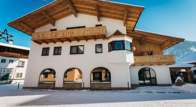 Voglstätter Appartements Lofer, Rezerwuj Apartament Hotele w Salzburg z parkingiem, Parking