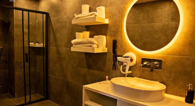 Семейный люкс Parla Suite Hotel