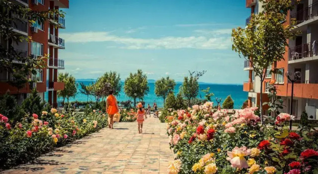 Riviera Studio, Rezervați Hotel Riviera Regiunea Burgas