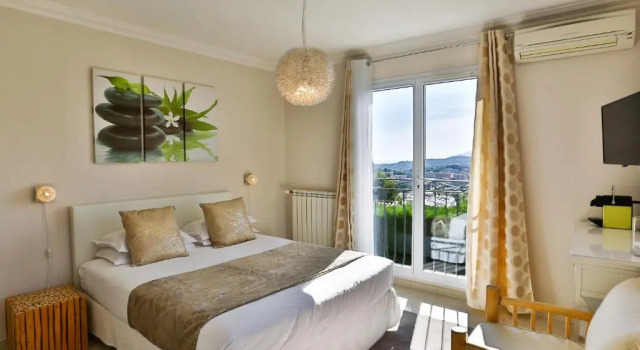 Двухместный номер Deluxe с видом на море Les chambres d'hotes de Mougins