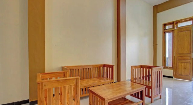OYO Life 92812 Galih Kostel 2 Syariah, Prenota Hotel Purwodadi Central Java