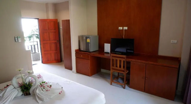 Двухместный номер Deluxe с видом на море Kata Beachwalk Hotel and Bungalows