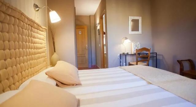 Hotel Rural El Yantar de Gredos, Забронировать Отель Сан-Мартин-дель-Пимпольяр Sierra de Gredos