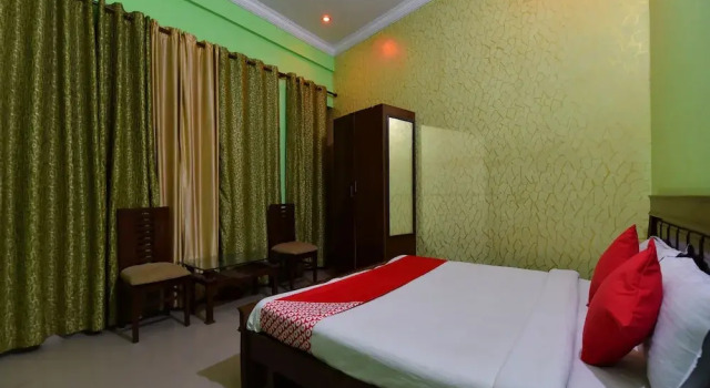 OYO 28146 Hotel Virsa, Забронировать Отель Калка штат Харьяна