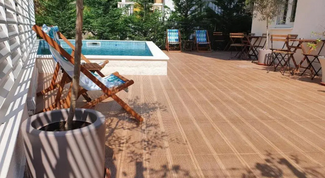 Апартаменты Sun and Sea Apartments
