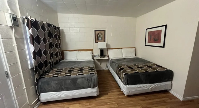 West Castle Motel, Buchen Sie Motel Pincher Creek Alberta