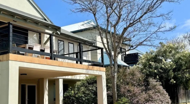 Коттедж с балконом Margaret River Beach Houses