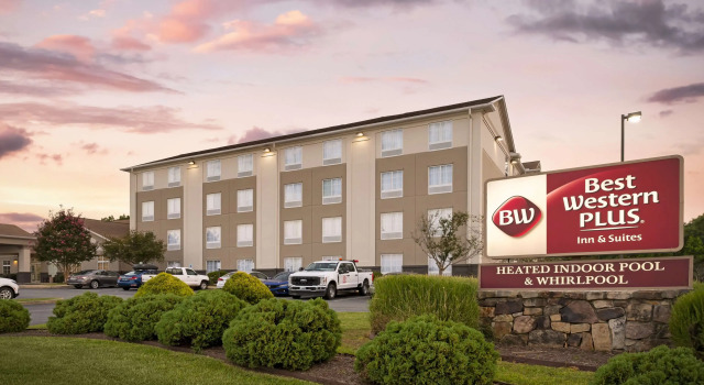Best Western Plus Crossroads Inn & Suites, Rezerwuj Hotel  